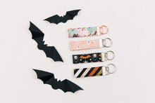 Load image into Gallery viewer, Autumn/Halloween Keychains