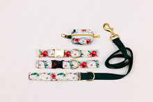 Load image into Gallery viewer, Winter Poppies Matching Dog Leash