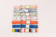 Load image into Gallery viewer, Pretty Petals Floral Dog Collar