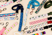 Load image into Gallery viewer, Yale Blue Crosshatch Matching Dog Leash