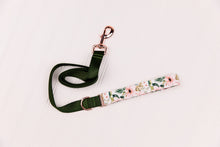 Load image into Gallery viewer, Hawaiian Hibiscus Matching Dog Leash