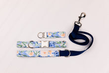 Load image into Gallery viewer, Pretty Petals Floral Dog Collar