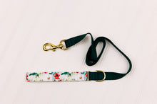 Load image into Gallery viewer, Winter Poppies Matching Dog Leash