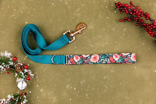Winterberry Blossom Matching Dog Leash