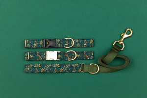 Moody Holly and Berries Matching Dog Leash